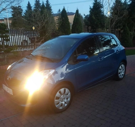 Toyota Yaris cena 16900 przebieg: 192000, rok produkcji 2007 z Staszów małe 497